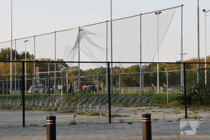 Politie inzet op sportpark na overlast