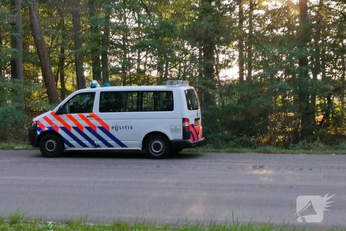 Politie inzet op sportpark na overlast