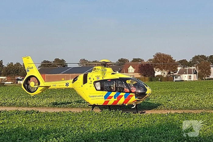 Persoon valt van ladder en raakt zwaargewond