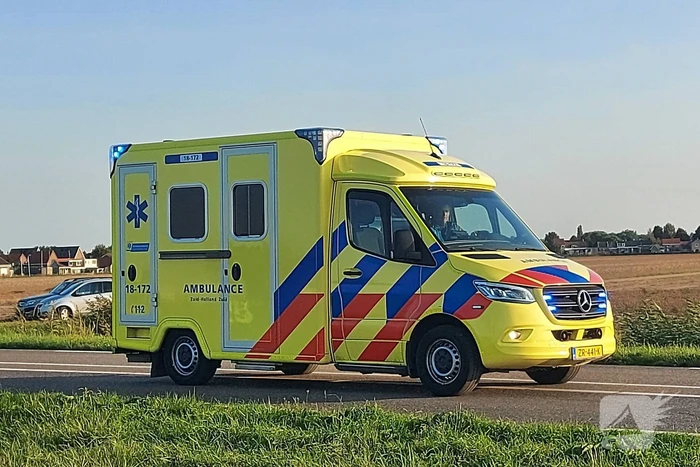 Persoon valt van ladder en raakt zwaargewond
