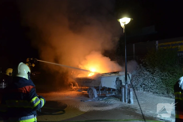 Boot op trailer uitgebrand
