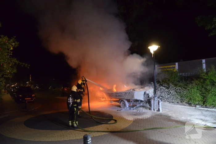 Boot op trailer uitgebrand