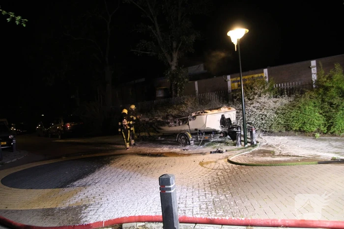 Boot op trailer uitgebrand