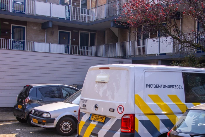 Woningen ontruimd bij flinke brand