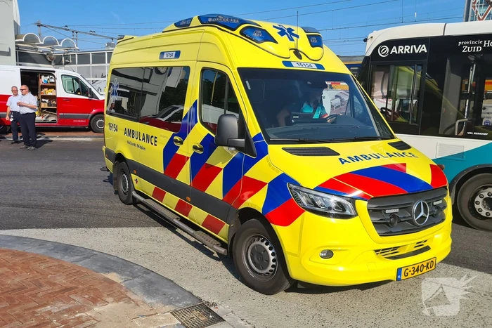 Vrouw op leeftijd aangereden door stadsbus