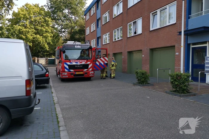 Brandweer doet onderzoek naar vreemde lucht