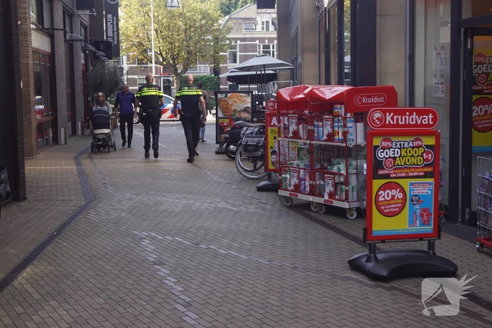 Jonge vrouw aangehouden bij drogisterij Kruidvat