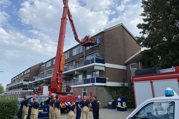 Politie haalt meerdere wietplanten van balkon