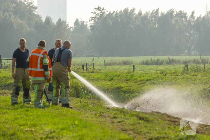 Brandende barbecue-resten snel geblust