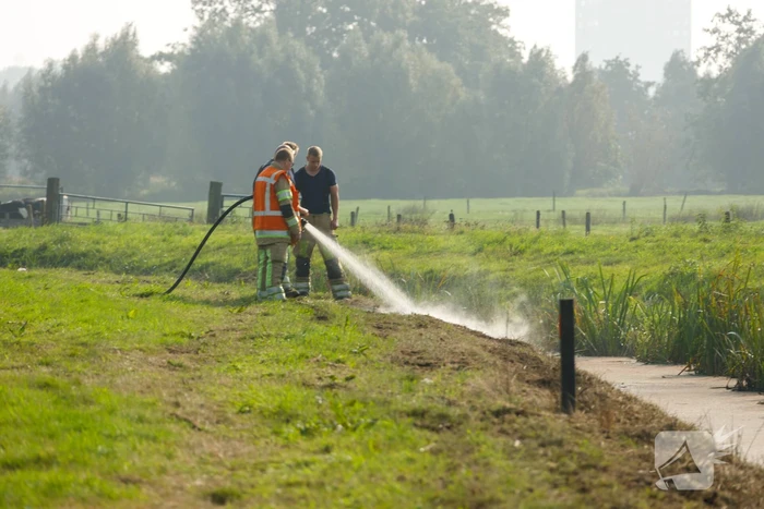 Brandende barbecue-resten snel geblust
