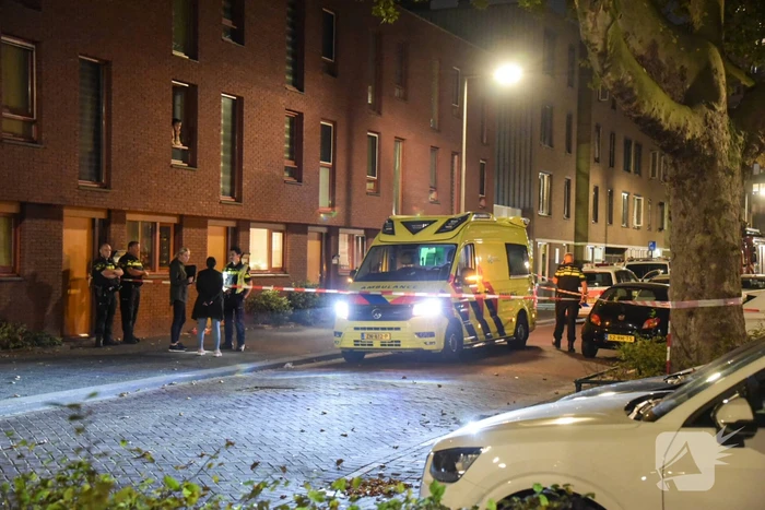 Man in auto overleden na schietincident