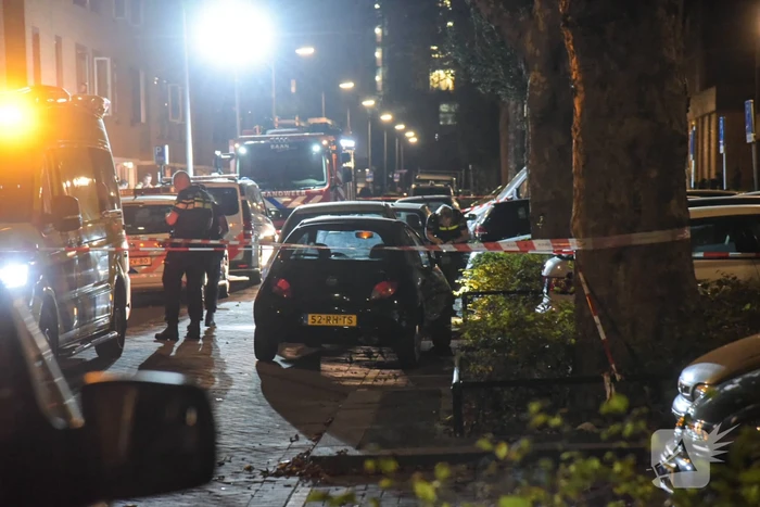 Man in auto overleden na schietincident