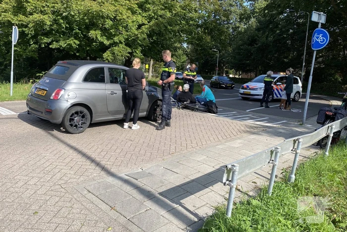 Automobilist ziet overstekende fietsster over het hoofd