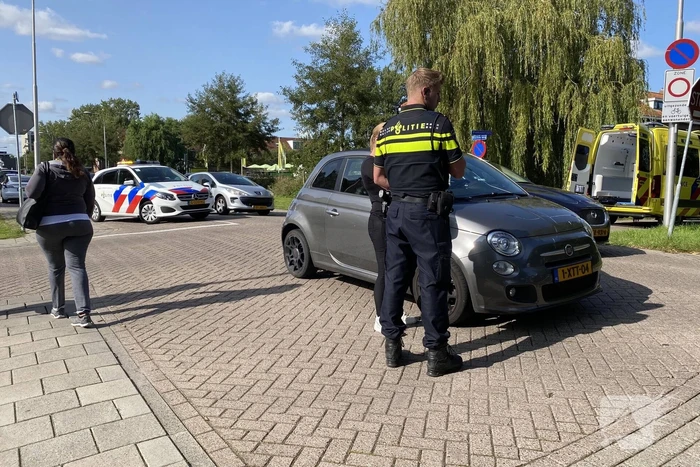 Automobilist ziet overstekende fietsster over het hoofd