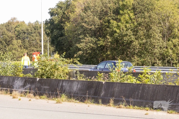 Twee rijstroken dicht na ongeluk op knooppunt Hoevelaken