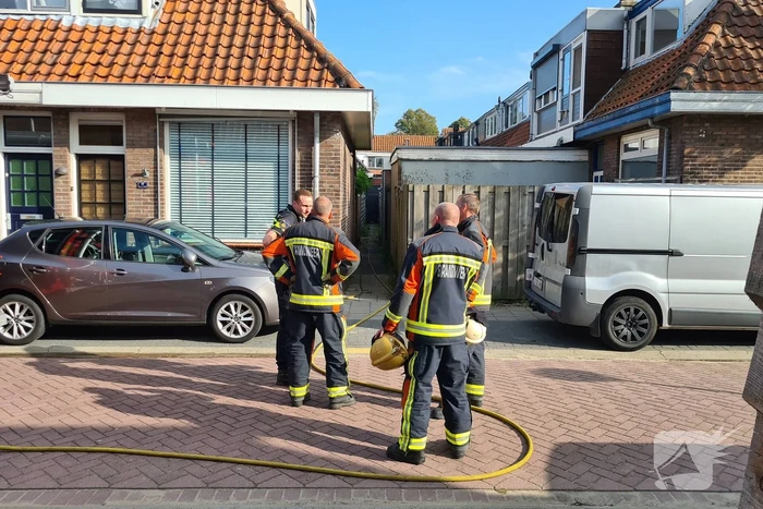 Brand in achtertuin van woning