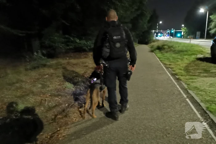 Politie zoekt met helikopter en speurhonden naar vermiste vrouw