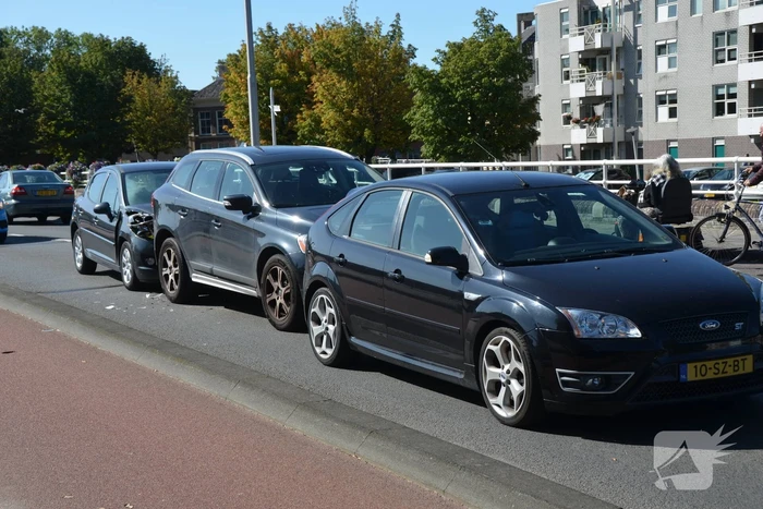 Veel schade bij kop-staartbotsing