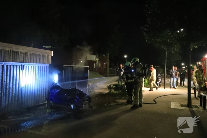 Papiercontainer verwoest door brand