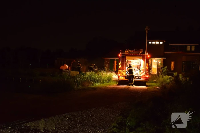 Veel rook bij brand in aanhanger