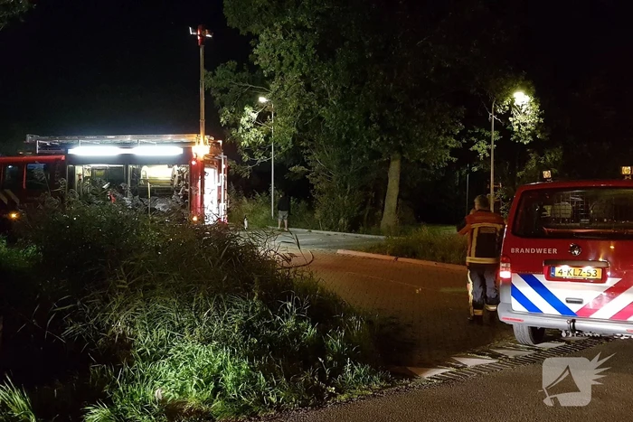 Flinke autobrand op parkeerplaats