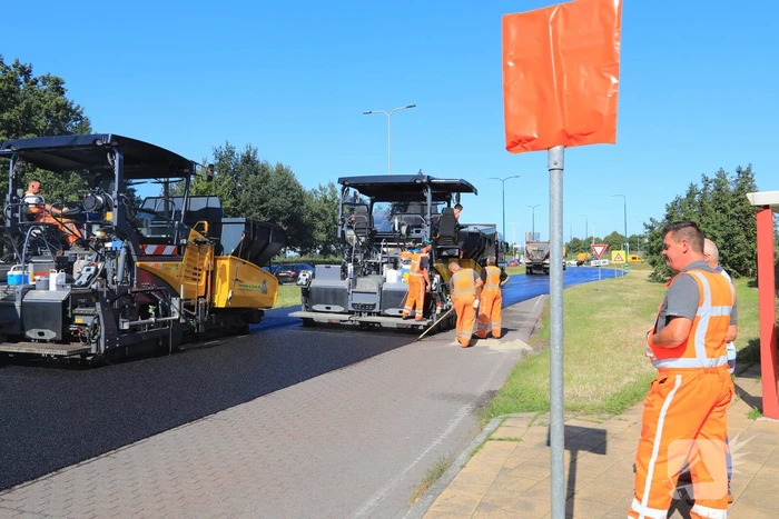 Asfaltering N199 in volle gang