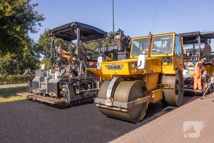 Asfaltering N199 in volle gang