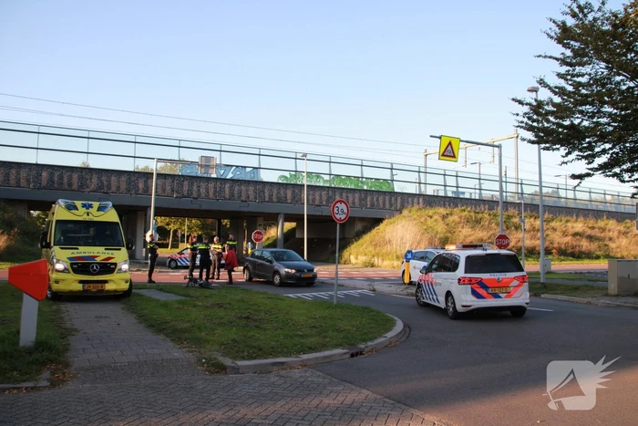 Overstekende fietser aangereden door automobiliste