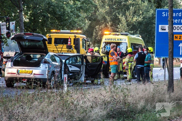 Meerdere voertuigen betrokken bij kop-staart botsing
