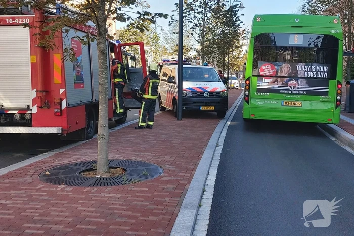 Brandweer ventileert woning na brand