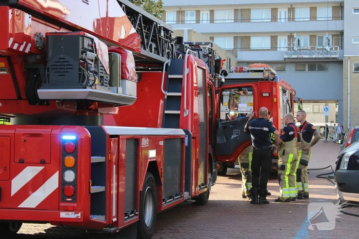 Vermoedelijk asbest vrijgekomen bij brand op dak van woning