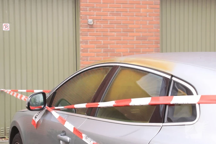 Onderzoek naar oorzaak van autobrand