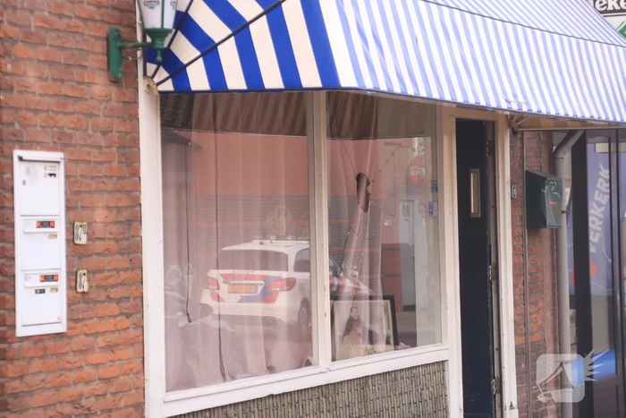 Onderzoek naar vernieling van ruit café Broadway
