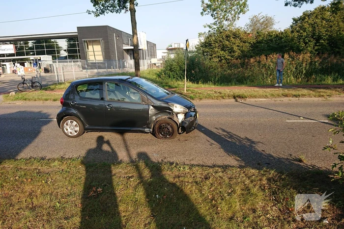 Motorrijder zwaargewond na aanrijding met auto