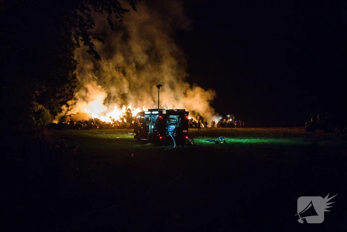 Rook en stank door hooibrand in Duitsland