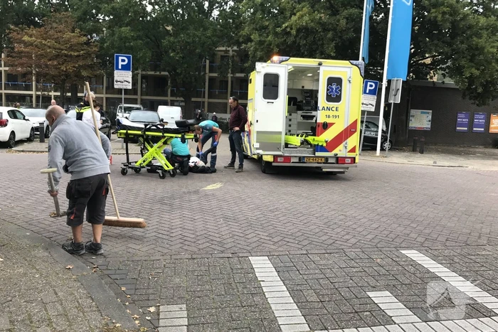 Fietser gewond na aanrijding met auto