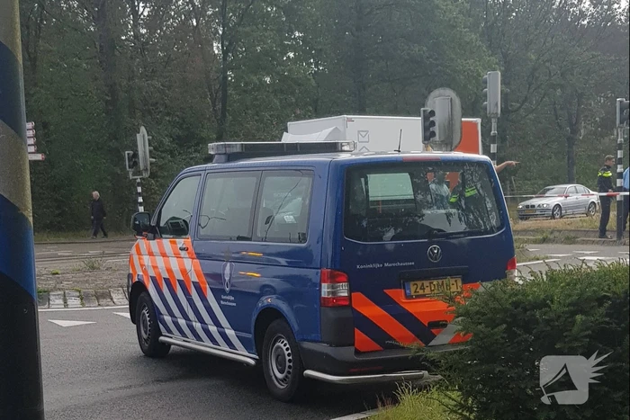 Fietsster zwaargewond bij aanrijding op kruising