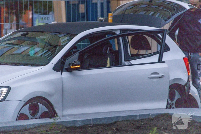 Flinke schade na aanrijding tussen twee auto's