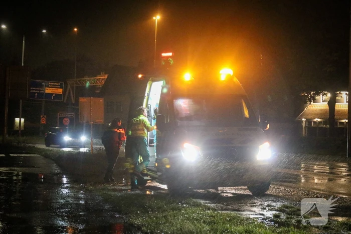 Traumahelikopter landt voor zwaargewond persoon
