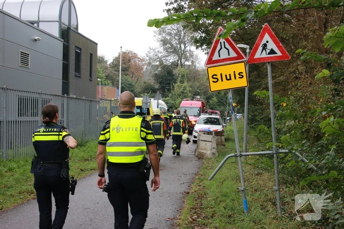 Man door hulpdiensten uit kanaal gehaald