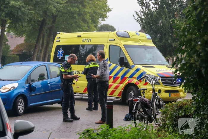 Fietsster aangereden door auto