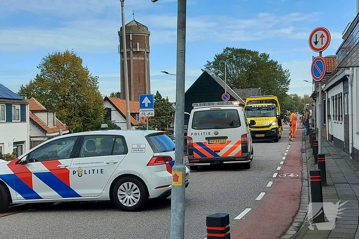 Auto crasht op schuur