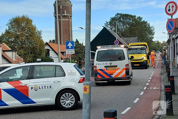 Auto crasht op schuur