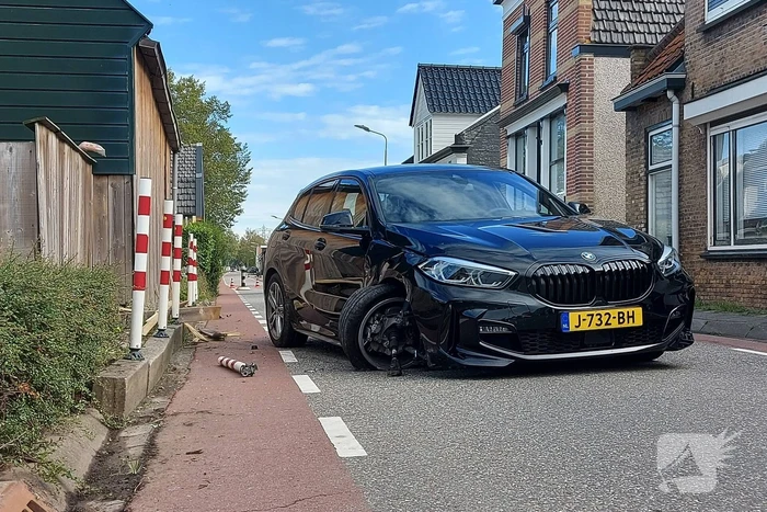 Auto crasht op schuur