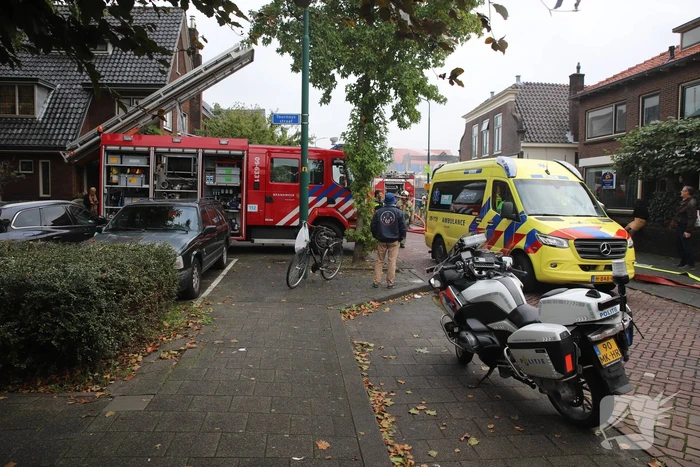 Brand uitgebroken op dak van slooppand