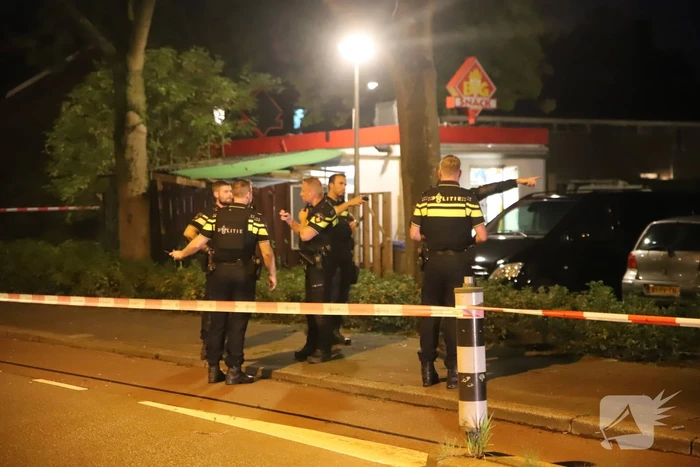 Politie zoekt met man en macht naar overvallers van snackbar
