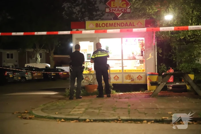 Politie zoekt met man en macht naar overvallers van snackbar
