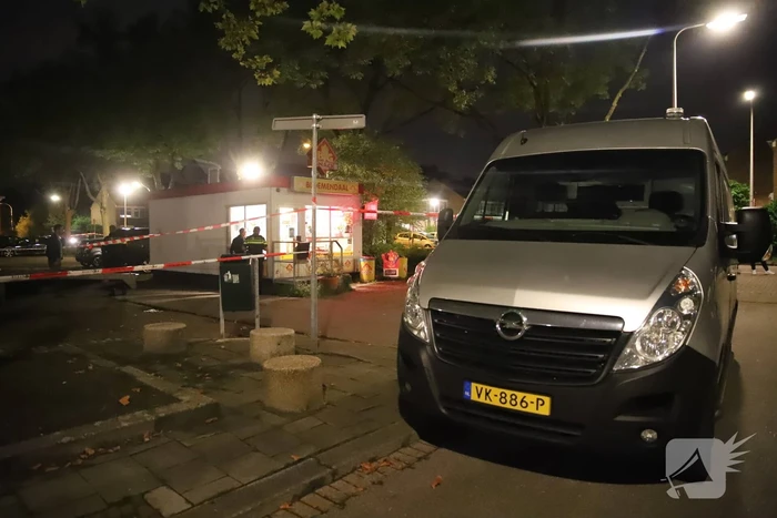 Politie zoekt met man en macht naar overvallers van snackbar