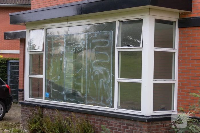 Voorruit aan diggelen na schietpartij Nieuwland