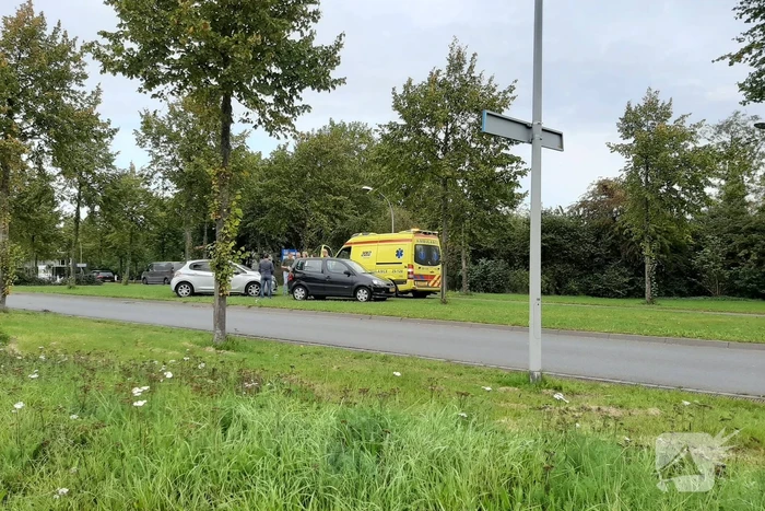Twee auto betrokken bij kop-staartbotsing